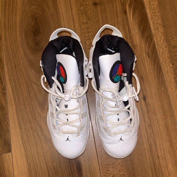 Jordan sneakers - Picture 2 of 6